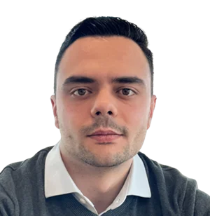D. omás Benjamín Expósito